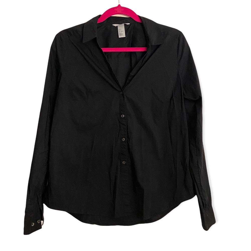 BOGO 🤑 - H&M BLACK VNECK COTTON BUTTON DOWN TOP